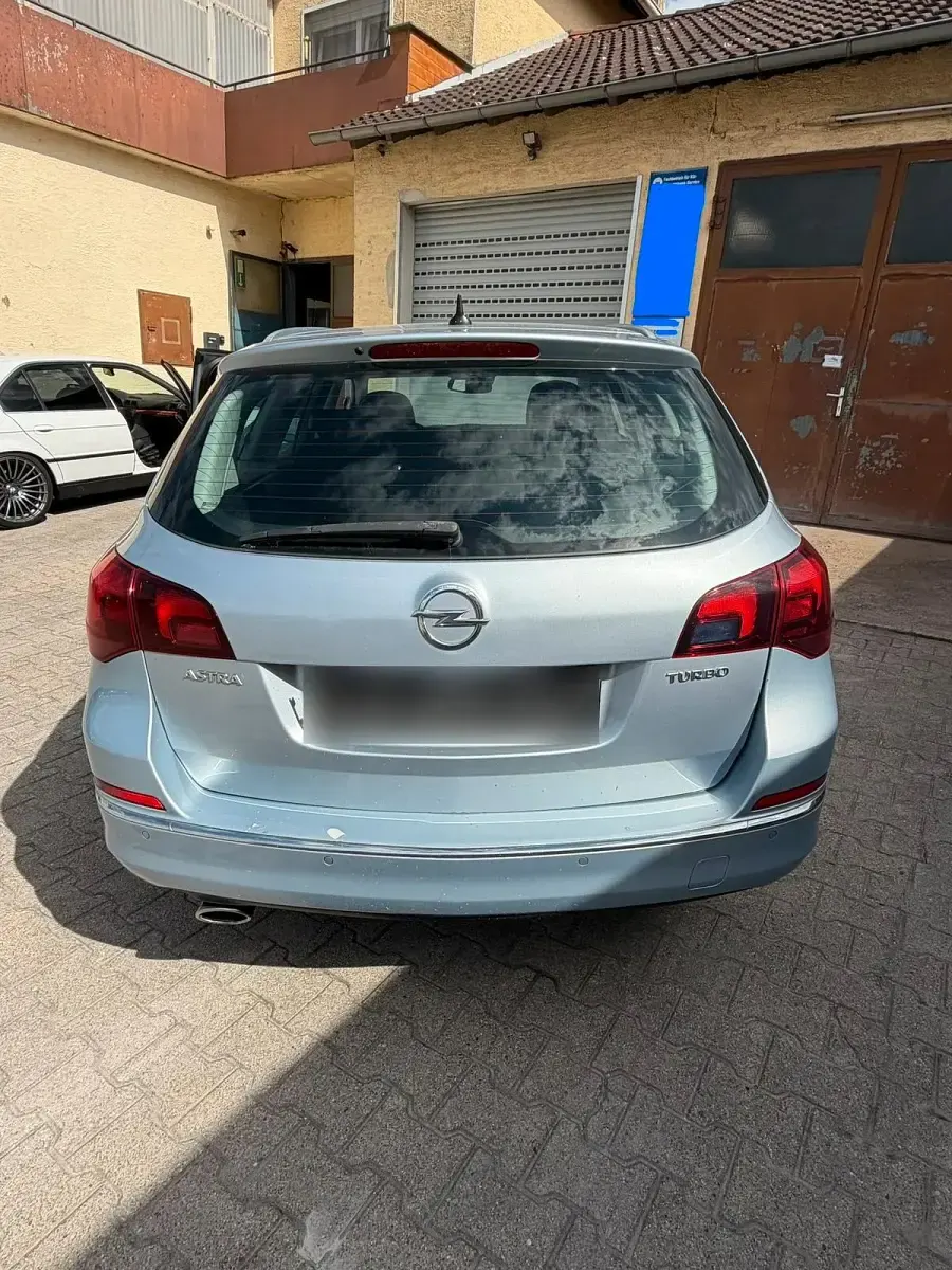 Gebraucht Opel Astra 140 PS (102 kW) 2016 Blau Kombi