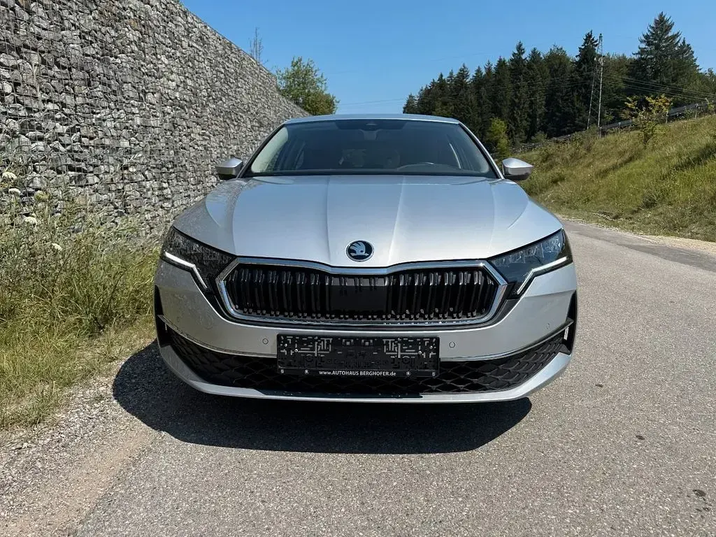 Gebraucht Skoda Octavia Selection 150 PS (110 kW) 2025 Silber Limousine