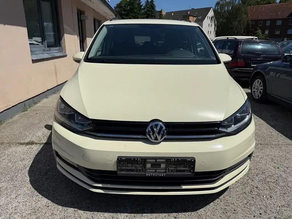Gebraucht VW Touran 116 PS (85 kW) 2020 Weiß Van / Kleinbus