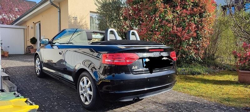 Gebraucht Audi A3 Cabriolet 105 PS (77 kW) 2011 Schwarz Cabrio