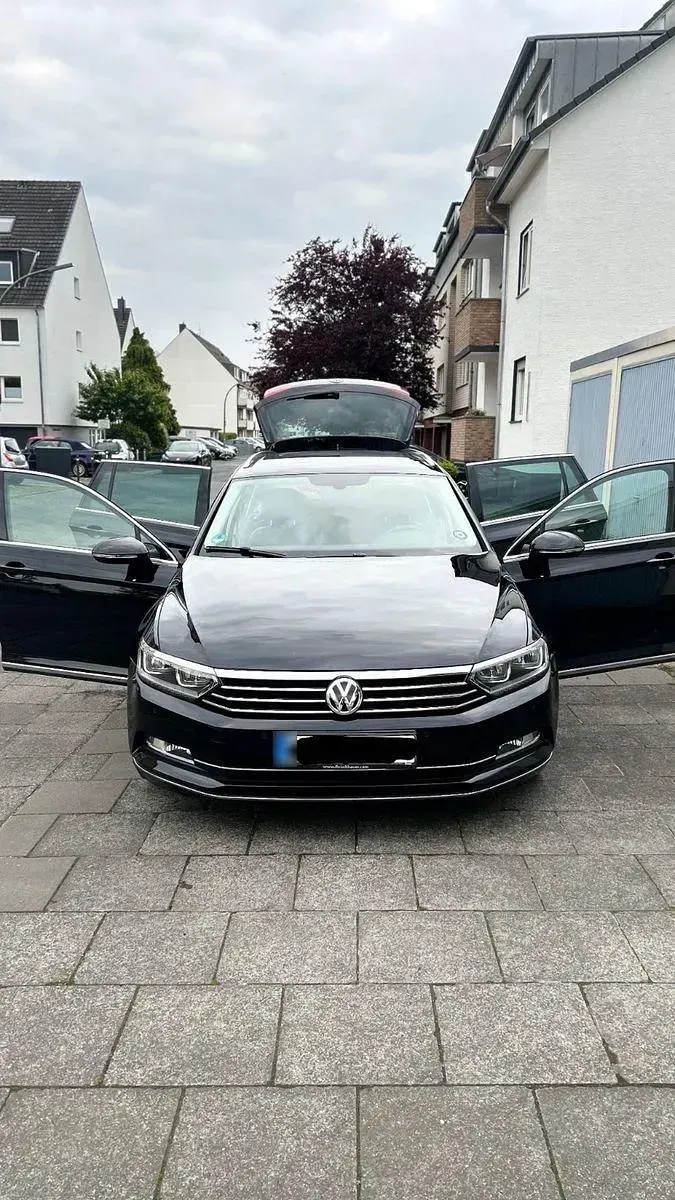 Gebraucht VW Passat Highline 150 PS (110 kW) 2017 Schwarz Kombi