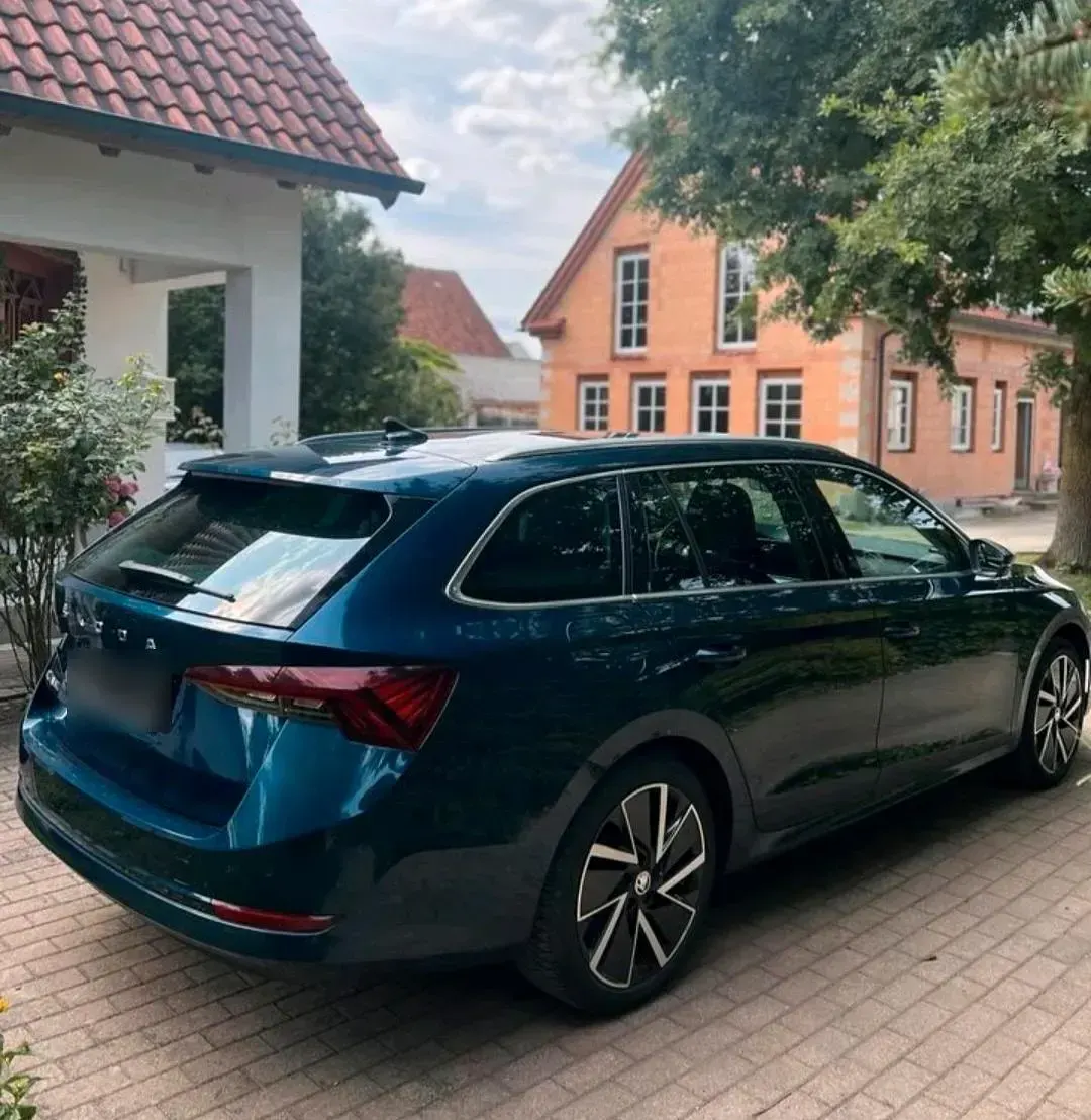 Gebraucht Skoda Octavia 150 PS (110 kW) 2021 Blau Kombi
