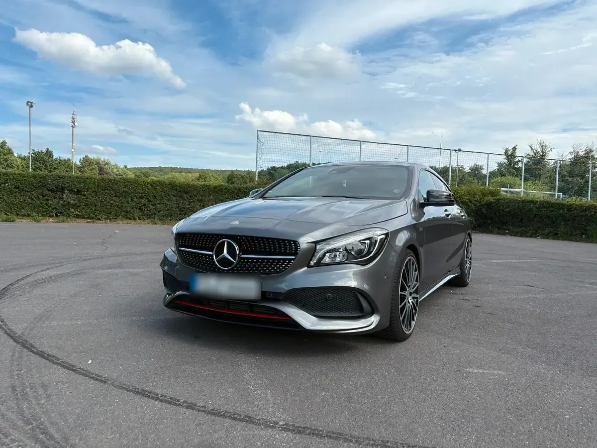 Gebraucht Mercedes CLA250e Shooting Brake 218 PS (160 kW) 2016 Grau Kombi