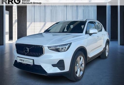 Gebraucht Volvo XC40 Core 130 PS (95 kW) 2024 Crystal white / metallic SUV