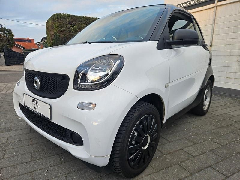 Gebraucht Smart ForTwo Coupé 71 PS (52 kW) 2018 Schwarz Coupé