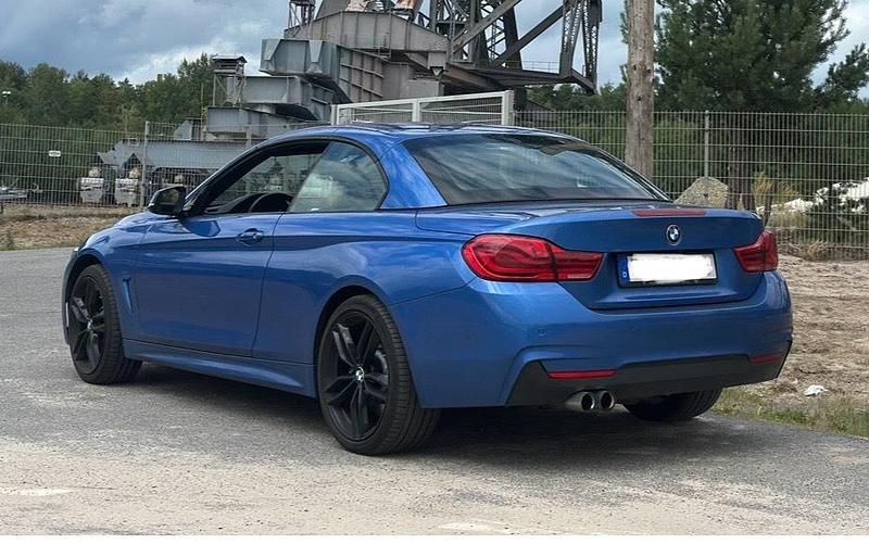 Blau Gebraucht 2017 BMW 435 Sport Line Cabrio | 31.900 € - Bild 1/4