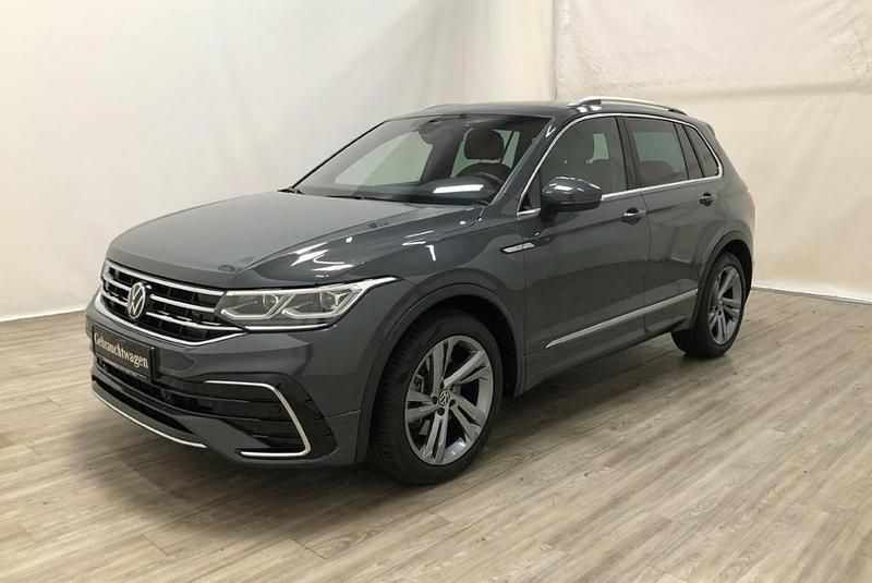 Gebraucht VW Tiguan R-line 190 PS (139 kW) 2023 Grau SUV