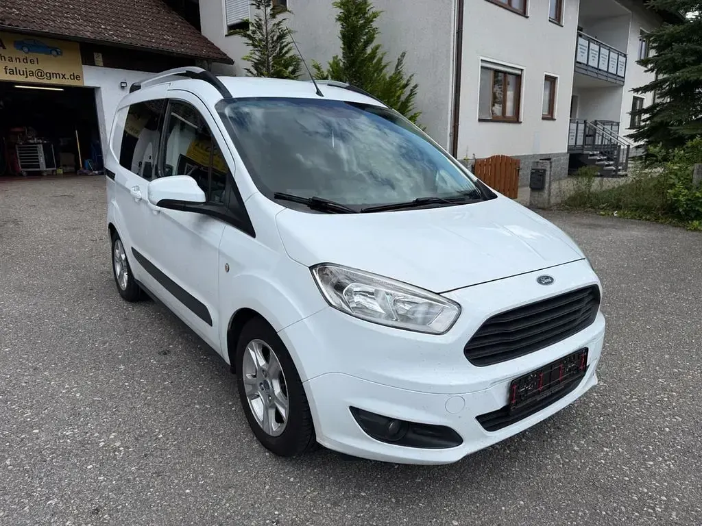 Gebraucht Ford Transit Trend 95 PS (69 kW) 2018 Weiß Kombi