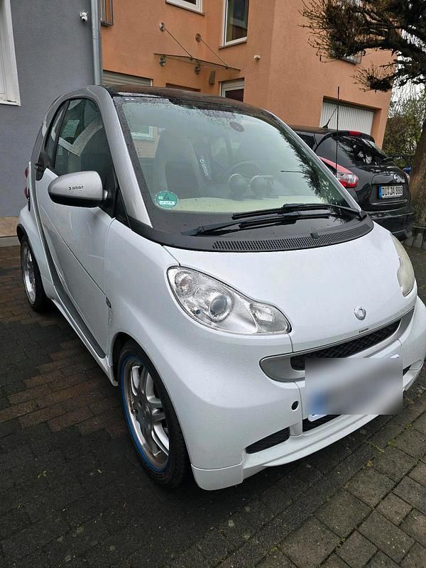 Weiß Gebraucht 2010 Smart ForTwo Coupé Brabus Kleinwagen | 6.500 € - Bild 1/4