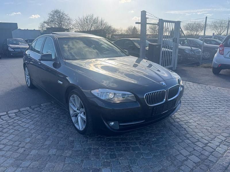 Gebraucht BMW 520 184 PS (135 kW) 2012 Grau Limousine