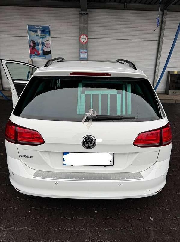 Gebraucht VW Golf VII 105 PS (77 kW) 2014 Weiß Kombi