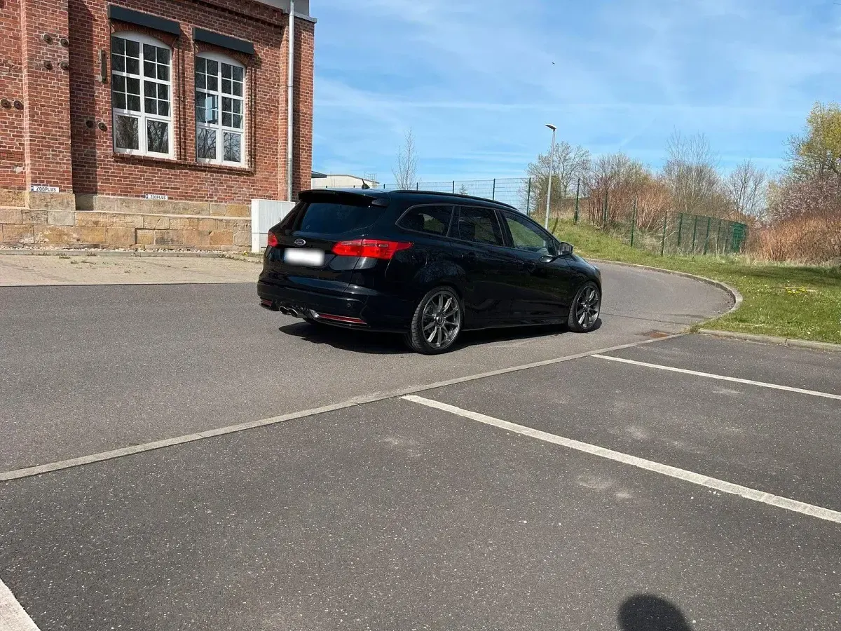 Gebraucht Ford Focus ST 250 PS (183 kW) 2017 Schwarz Kombi