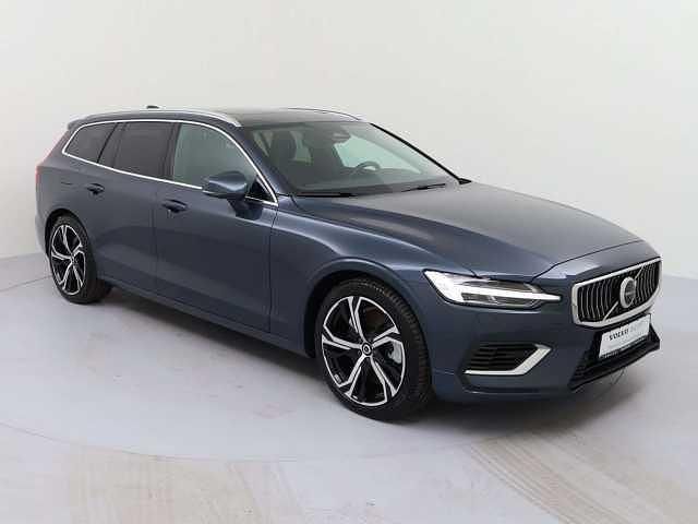 Gebraucht Volvo V60 Plus 398 PS (292 kW) 2025 Blau Kombi