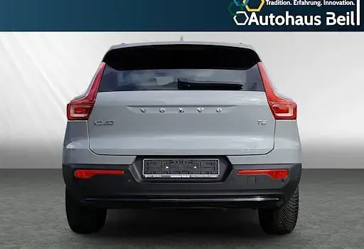 Używany Volvo XC40 Plus 129 KM (94 kW) 2023 Szary SUV