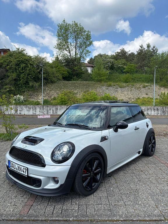 Grau Gebraucht 2011 Mini Cooper SD Kleinwagen | 10.000 € - Bild 1/4