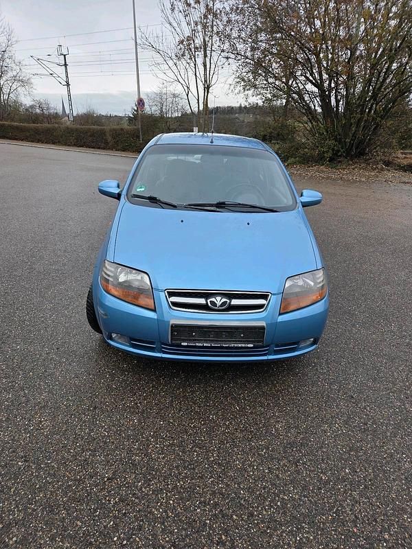 Blau Gebraucht 2004 Chevrolet Kalos Limousine | 1.350 € - Bild 1/4