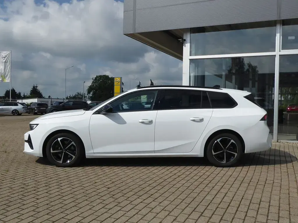 Gebraucht Opel Astra 131 PS (96 kW) 2024 Weiß Kleinwagen