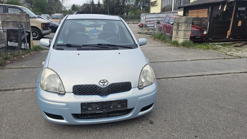 Gebraucht Toyota Yaris 65 PS (47 kW) 2004 Blau Kleinwagen