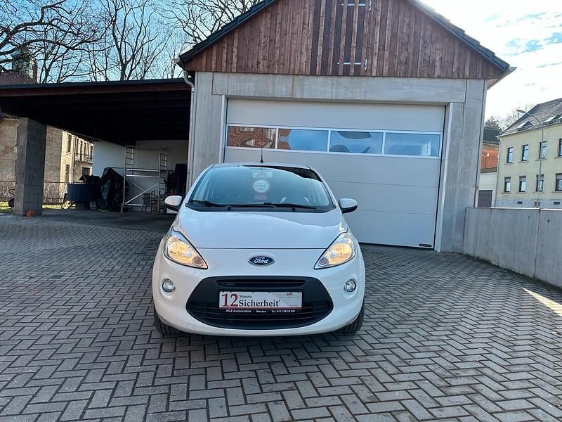 Gebraucht Ford Ka Titanium 69 PS (50 kW) 2012 Weiß Kleinwagen