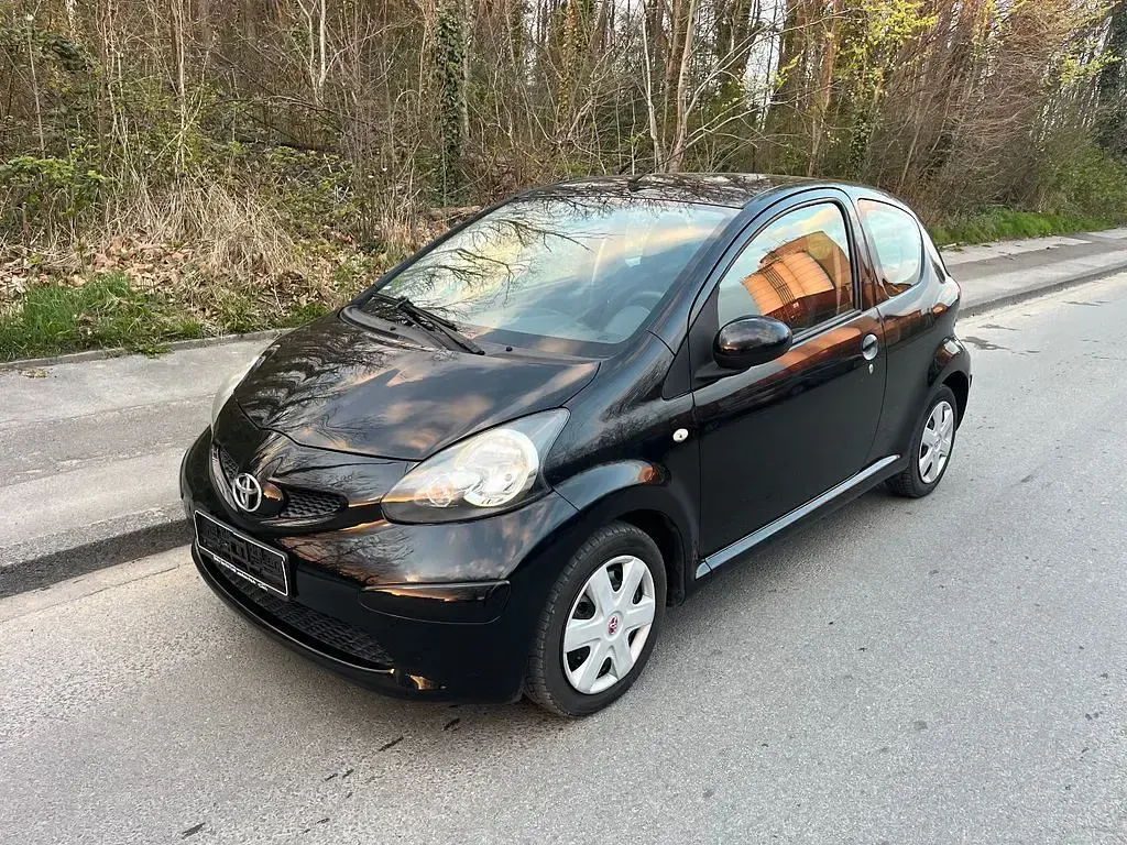 Gebraucht Toyota Aygo 68 PS (50 kW) 2007 Schwarz Kleinwagen