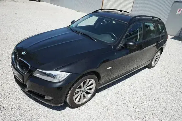 Gebraucht BMW 318 Comfort Edition 143 PS (105 kW) 2010 Schwarz Kombi
