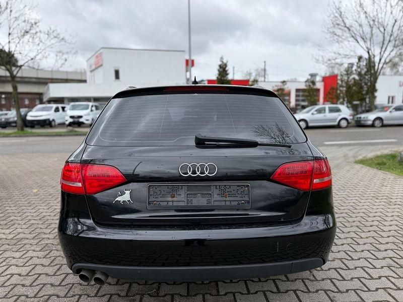 Gebraucht Audi A4 Attraction 143 PS (105 kW) 2011 Schwarz Kombi