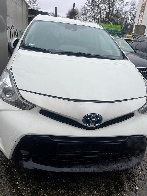 Gebraucht Toyota Prius Plus 2022 Weiß Kleinwagen