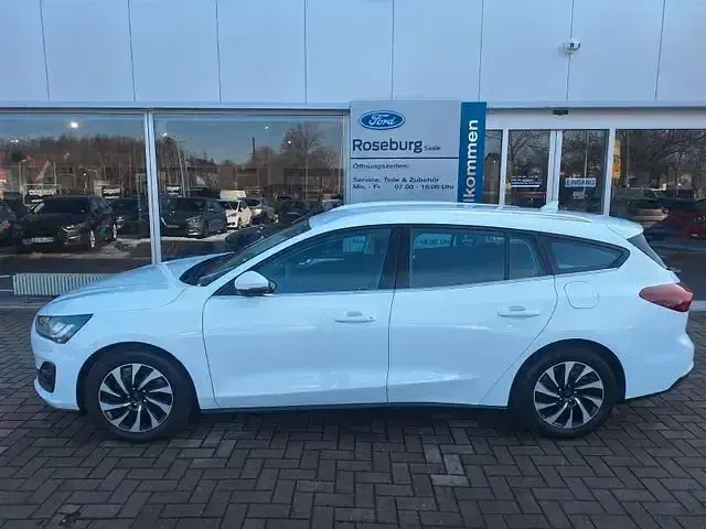 Gebraucht Ford Focus Titanium 116 PS (85 kW) 2024 Weiß Limousine