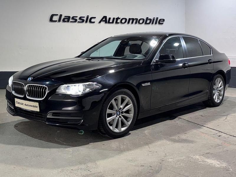 Gebraucht BMW 520 190 PS (139 kW) 2016 Black sapphire metallic Limousine