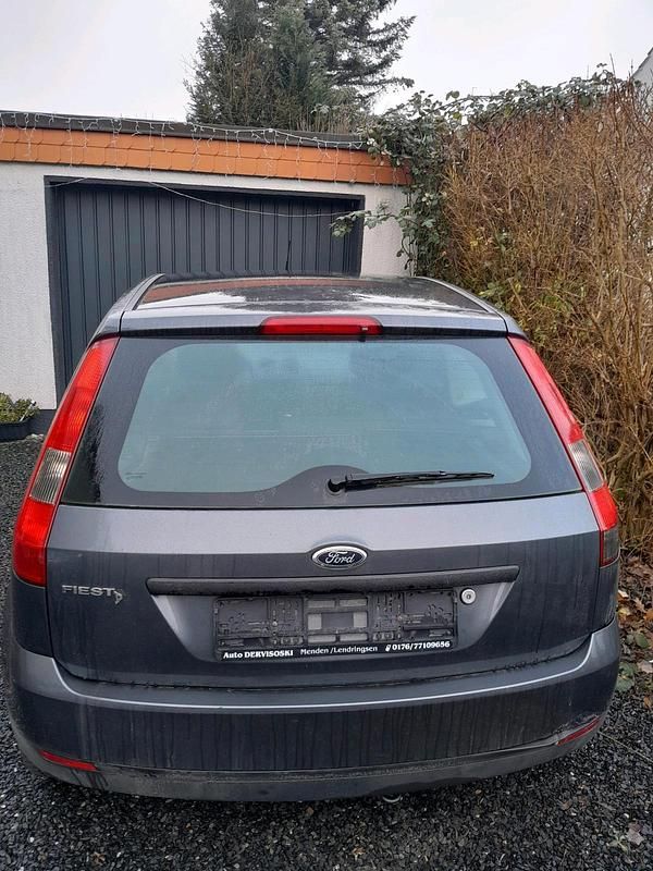 Gebraucht Ford Fiesta 60 PS (44 kW) 2005 Grau Kleinwagen