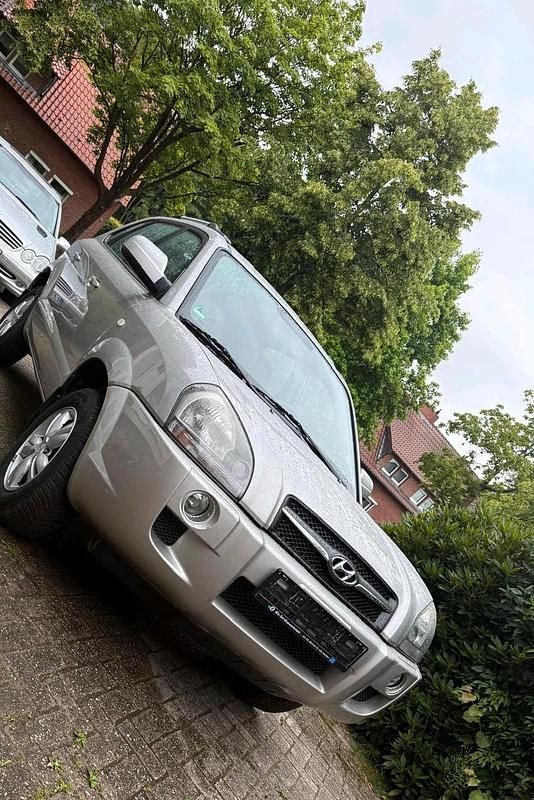 Silber Gebraucht 2009 Hyundai Tucson SUV | 4.990 € (Guter Preis) - Bild 1/4