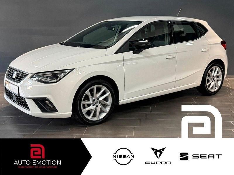 Weiß Gebraucht 2022 Seat Ibiza FR Limousine | 16.490 € (Fairer Preis) - Bild 1/4