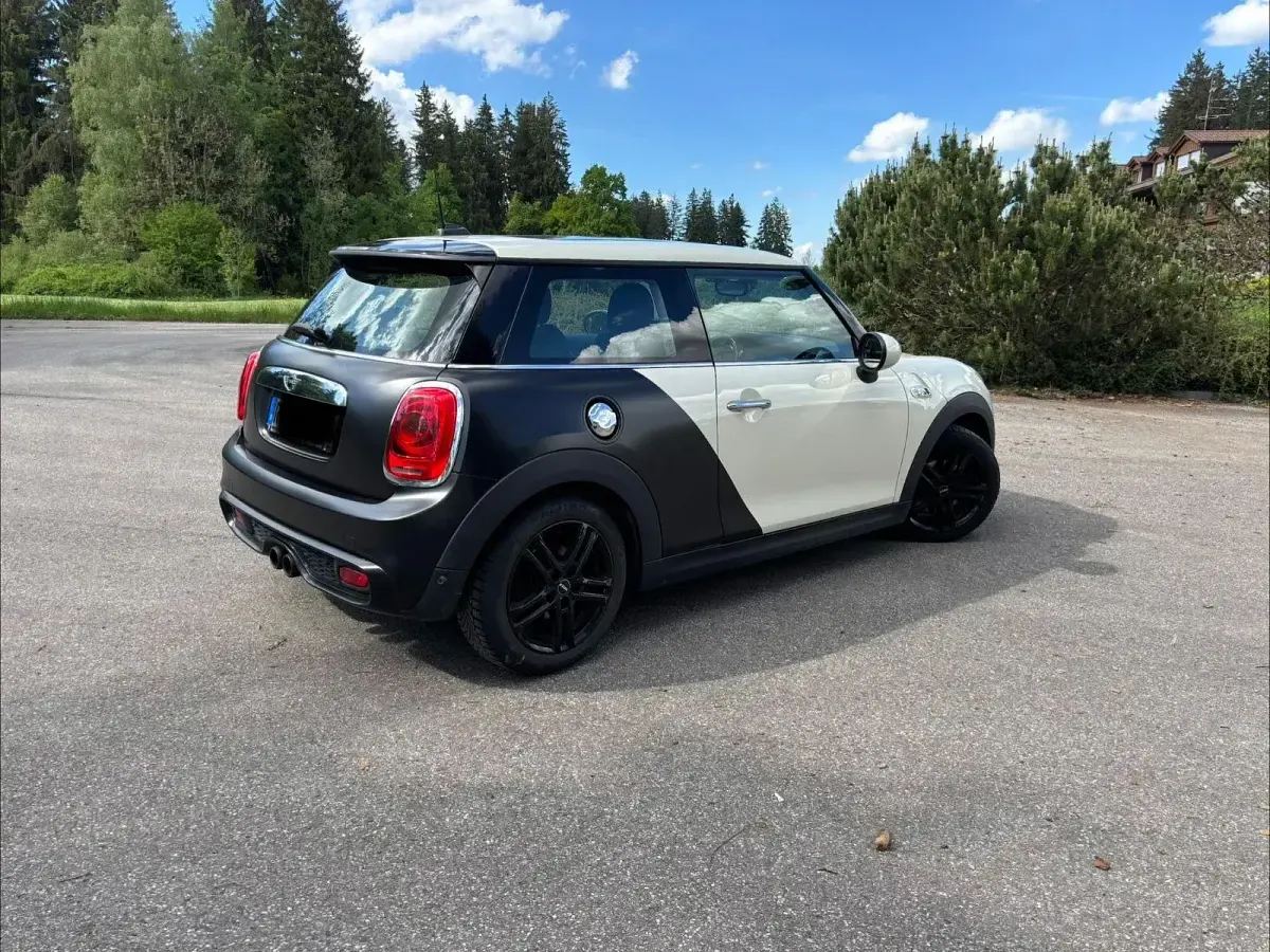 Gebraucht Mini John Cooper Works Chili 192 PS (141 kW) 2015 Weiß Kleinwagen
