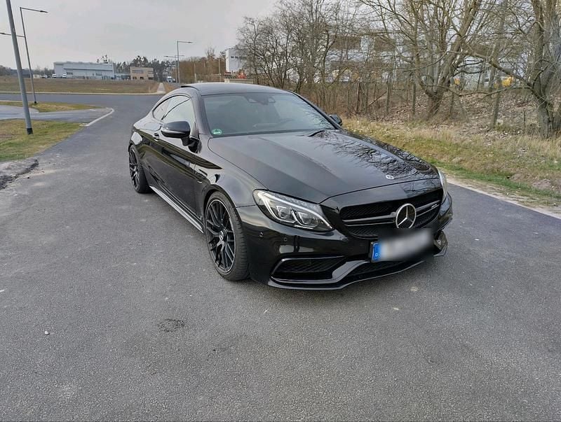 Schwarz Gebraucht 2017 Mercedes C63 AMG Coupé | 39.500 € (Fairer Preis) - Bild 1/4