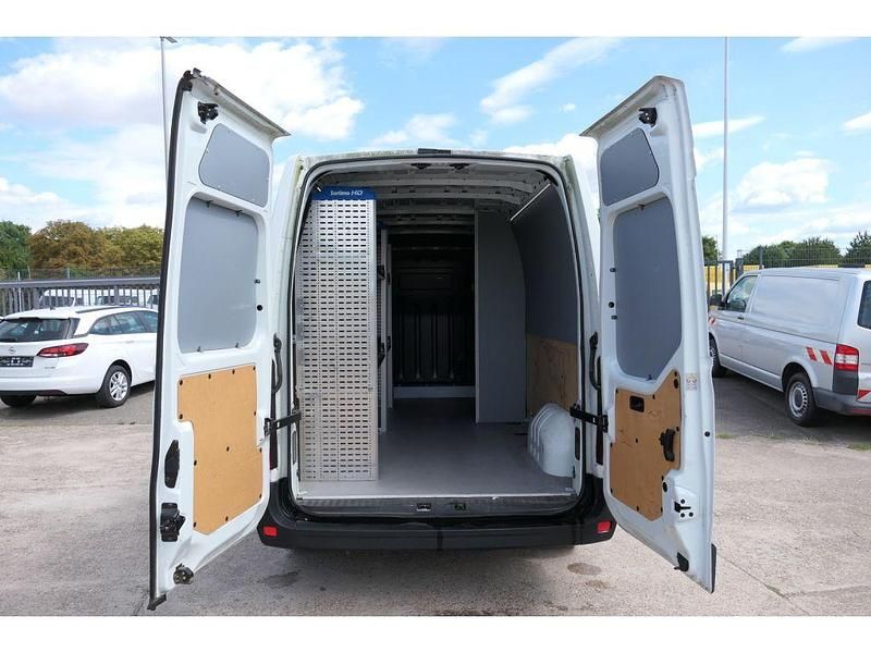 Weiss Gebraucht 2017 Renault Master Van | 18.683 € (Etwas zu teuer) - Bild 1/4