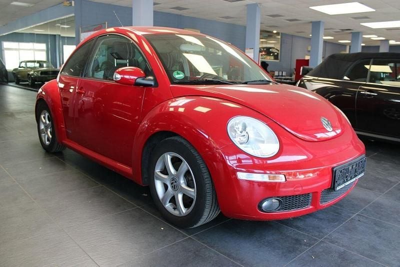 Rot Gebraucht 2010 VW Beetle Freestyle Limousine | 6.980 € (Teuer) - Bild 1/4