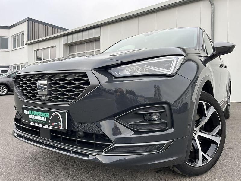 Uranograu Gebraucht 2022 Seat Tarraco 4Drive SUV | 34.860 € (Fairer Preis) - Bild 1/4