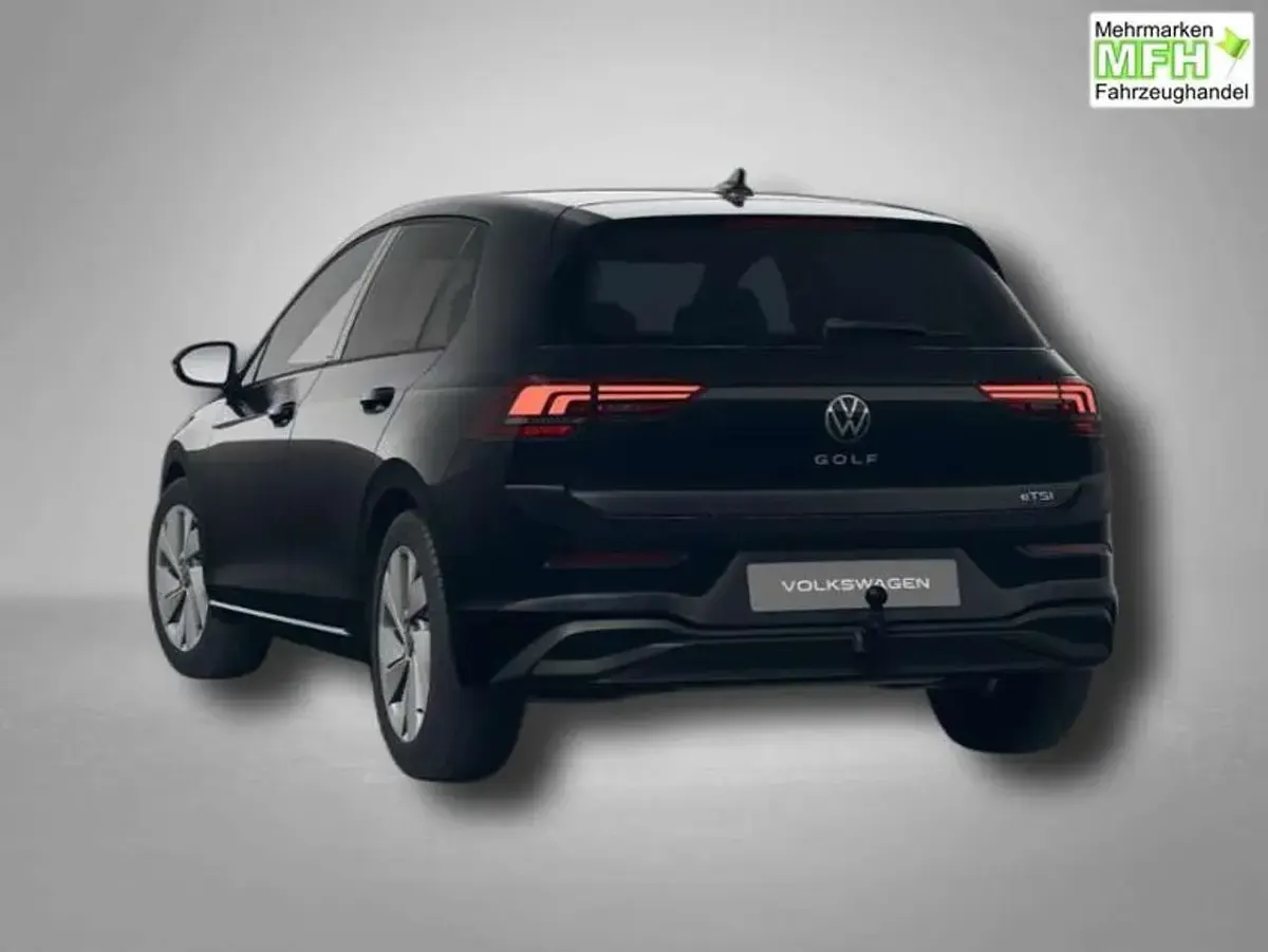 Neu VW Golf VIII Life 150 PS (110 kW) 2026 Grenadillschwarz meta... Limousine