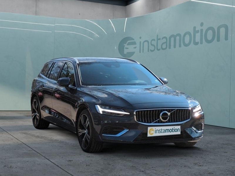 Blau Gebraucht 2022 Volvo V60 Inscription Kombi | 38.750 € (Superpreis) - Bild 1/3