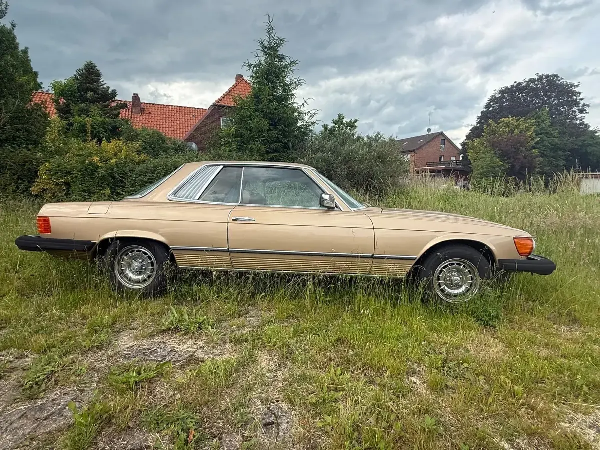 Gebraucht Mercedes SLC380 155 PS (114 kW) 1981 Gold Coupé