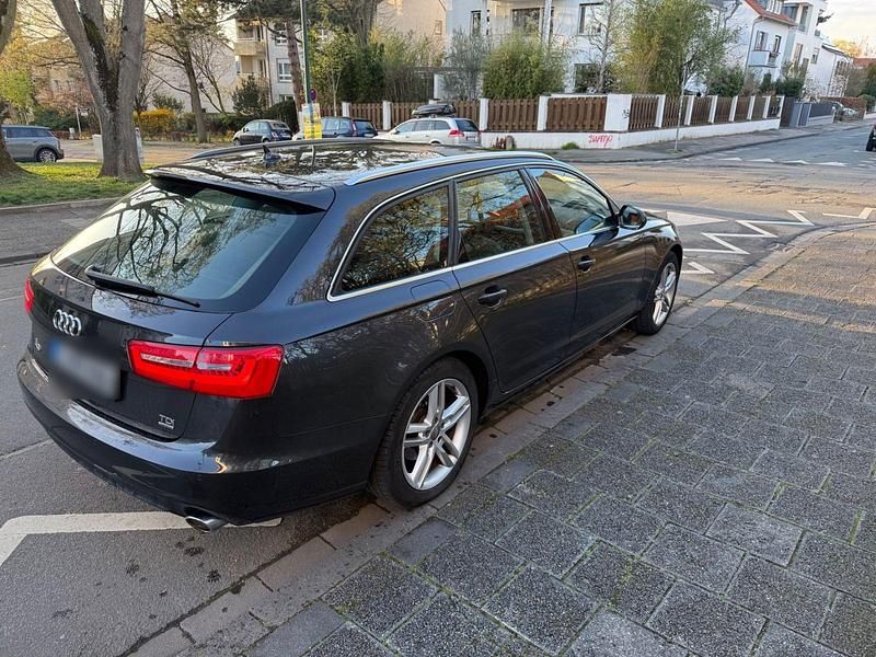 Gebraucht Audi A6 Comfort 204 PS (150 kW) 2012 Grau Kombi