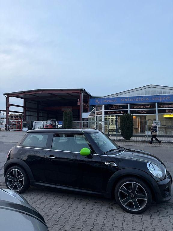 Gebraucht Mini ONE Brick Lane 95 PS (69 kW) 2014 Midnight black metallic Kleinwagen