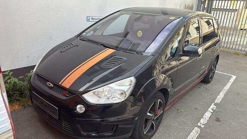 Schwarz Gebraucht 2010 Ford S-MAX S Van / Kleinbus | 4.100 € (Fairer Preis) - Bild 1/4