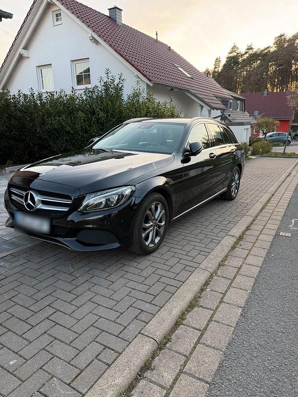 Gebraucht Mercedes C180 156 PS (114 kW) 2017 Schwarz Kombi