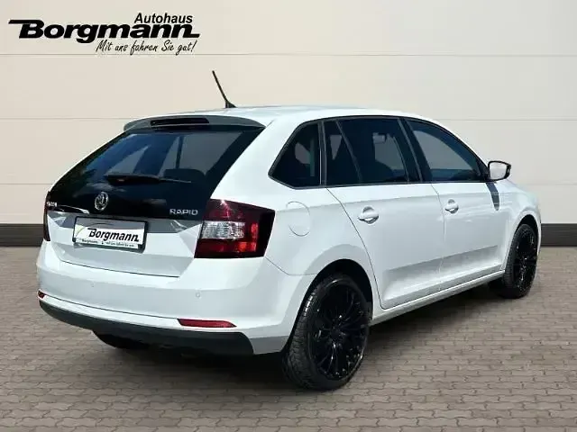 Gebraucht Skoda Rapid Style 110 PS (80 kW) 2019 Weiss Kleinwagen