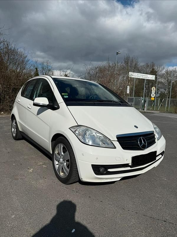 Gebraucht Mercedes A160 2010 Weiß Kleinwagen