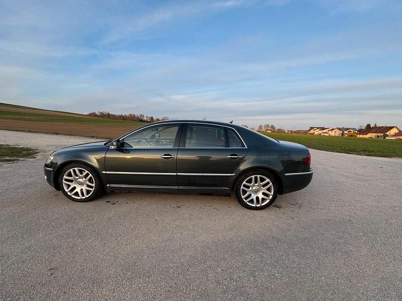 Second-hand VW Phaeton 224 CP (164 kW) 2008 Verde Berlinǎ
