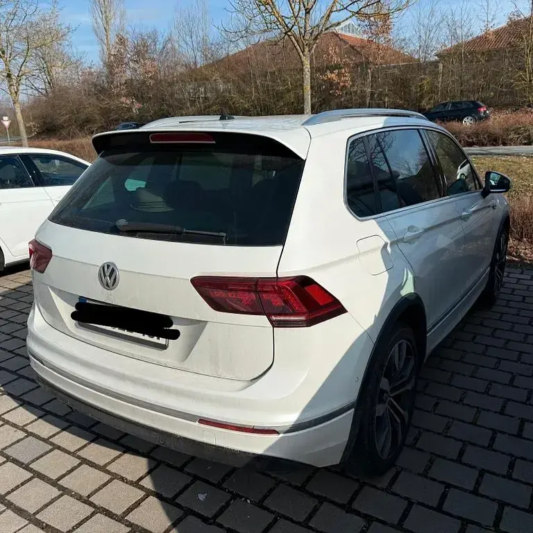 Gebraucht VW Tiguan Highline 179 PS (131 kW) 2016 Weiß SUV