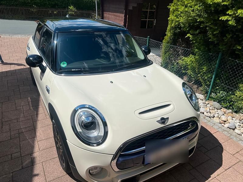 Weiß Gebraucht 2016 Mini Cooper S Kleinwagen | 13.499 € (Guter Preis) - Bild 1/4