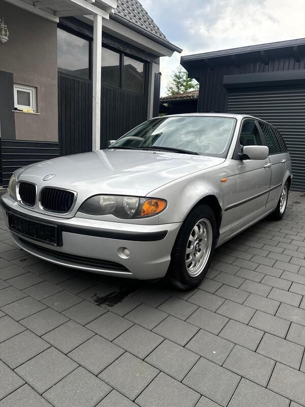Silber Gebraucht 2003 BMW 318 Kombi | 989 € (Superpreis) - Bild 1/4